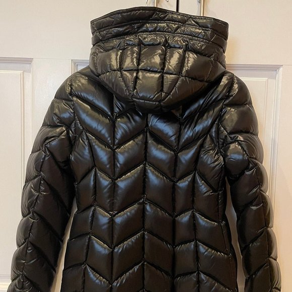 Moncler down jacket - Picture 2 of 11